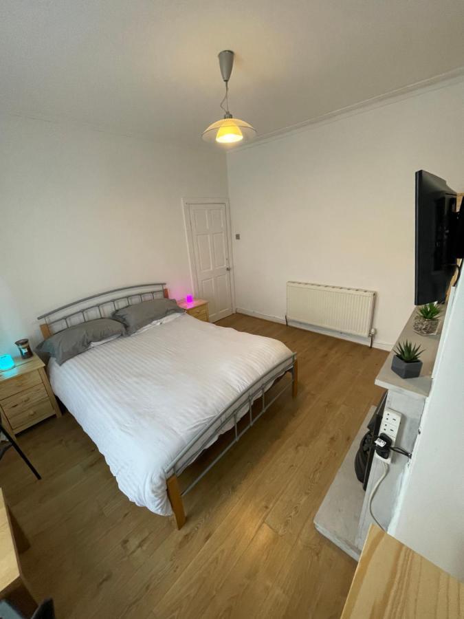 בירקנהד M&C Guest House מראה חיצוני תמונה